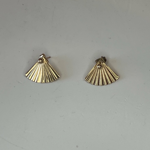 Fan Earrings - Picture 1 of 3